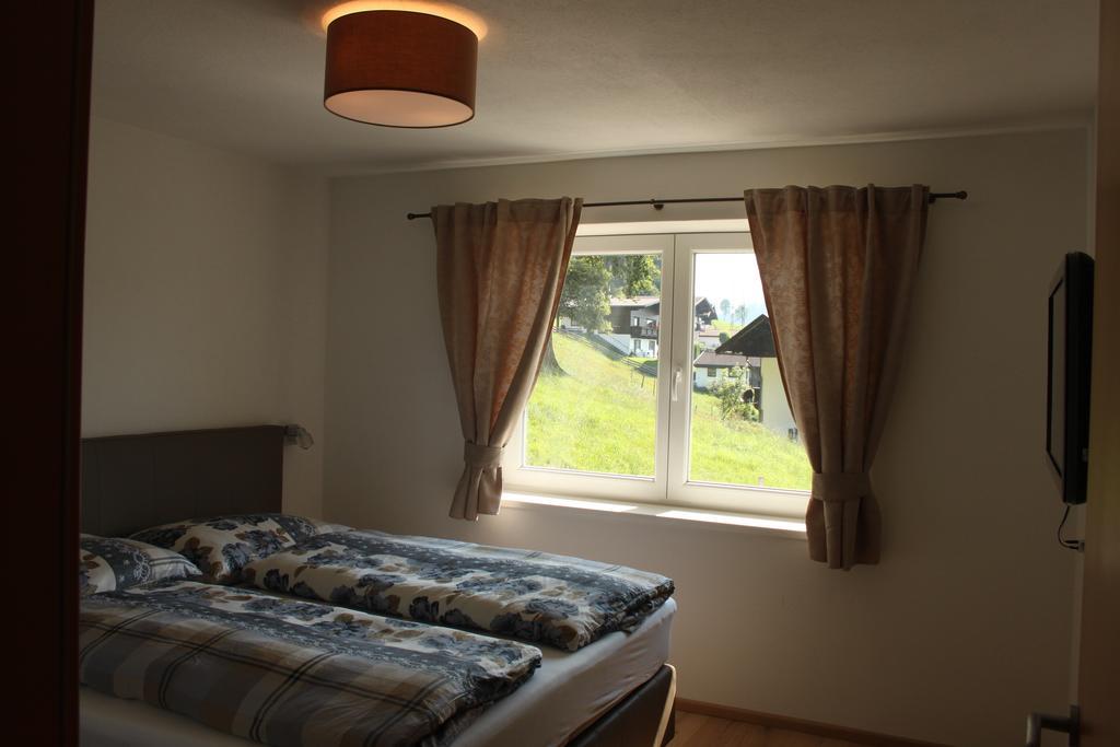 Apartment Am Birkenweg Oberndorf in Tirol Ruang foto
